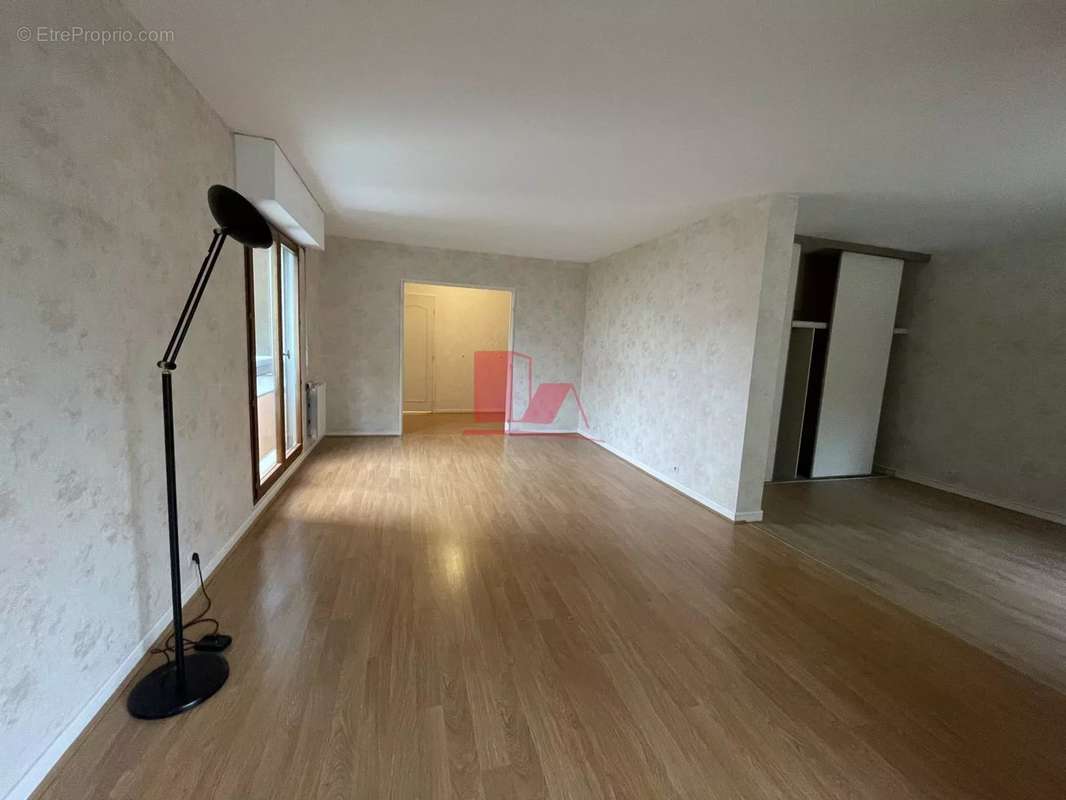 Appartement à ISSY-LES-MOULINEAUX