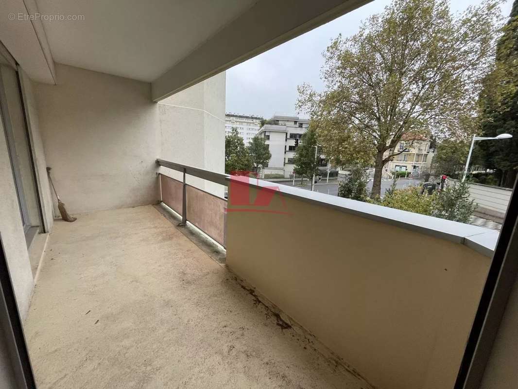 Appartement à ISSY-LES-MOULINEAUX