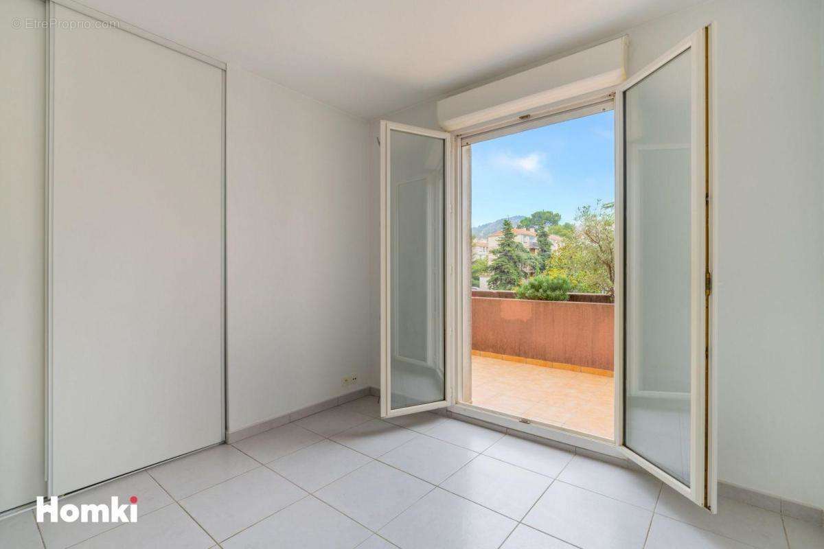 Appartement à MARSEILLE-9E