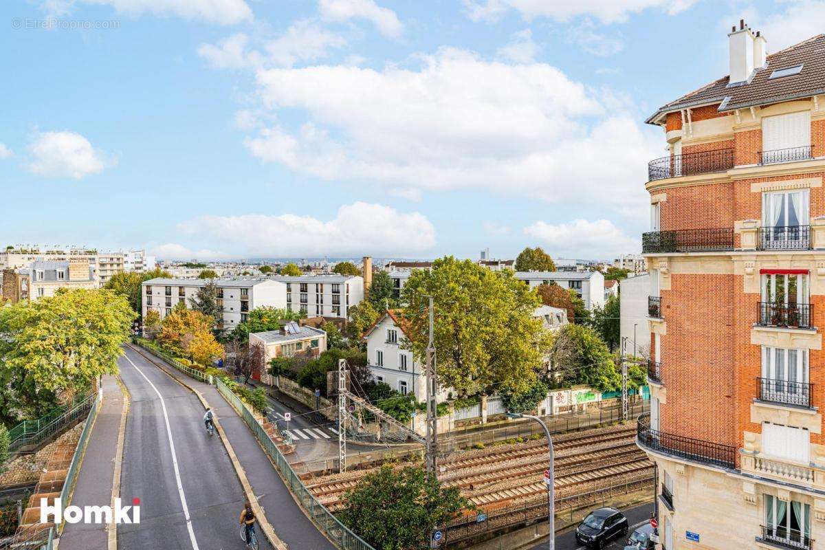 Appartement à COURBEVOIE