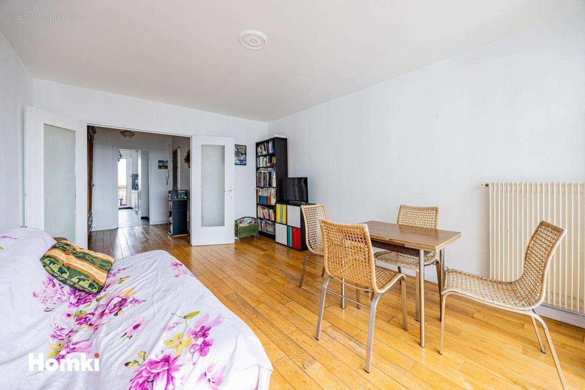 Appartement à PARIS-19E