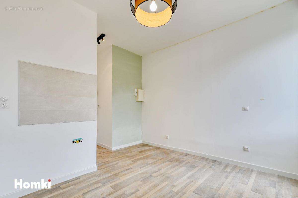 Appartement à MARSEILLE-4E