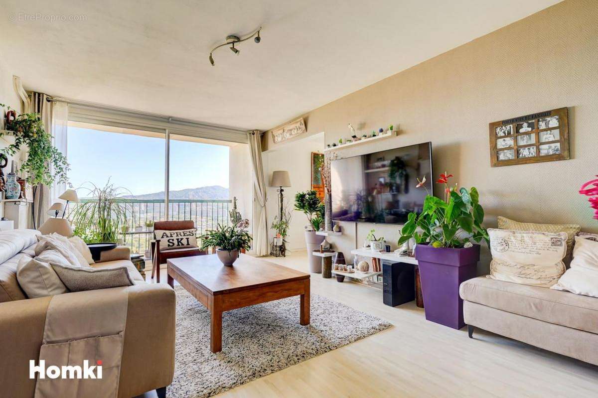 Appartement à MARSEILLE-8E