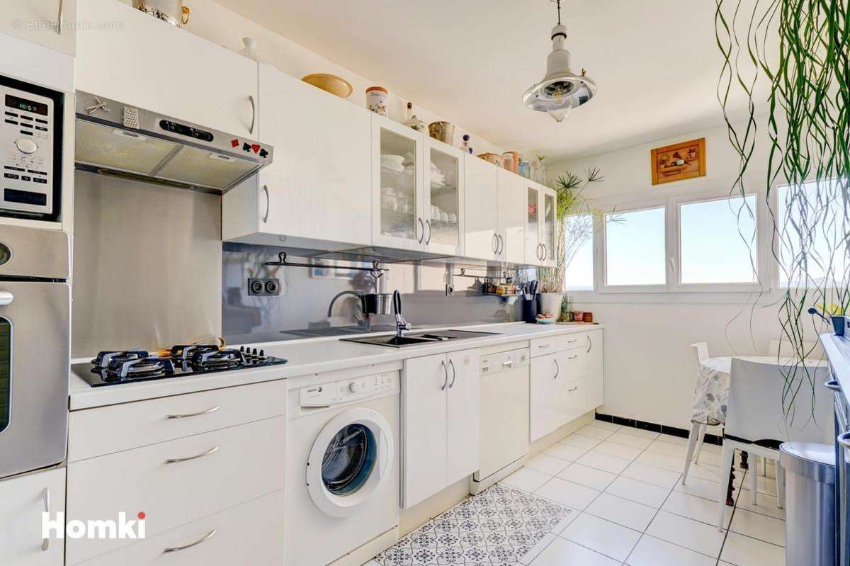 Appartement à MARSEILLE-8E