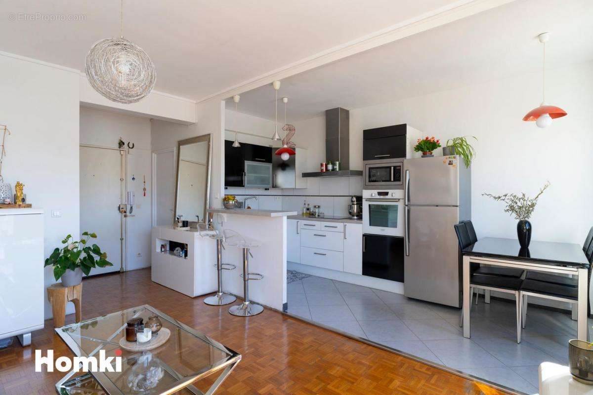 Appartement à MARSEILLE-8E