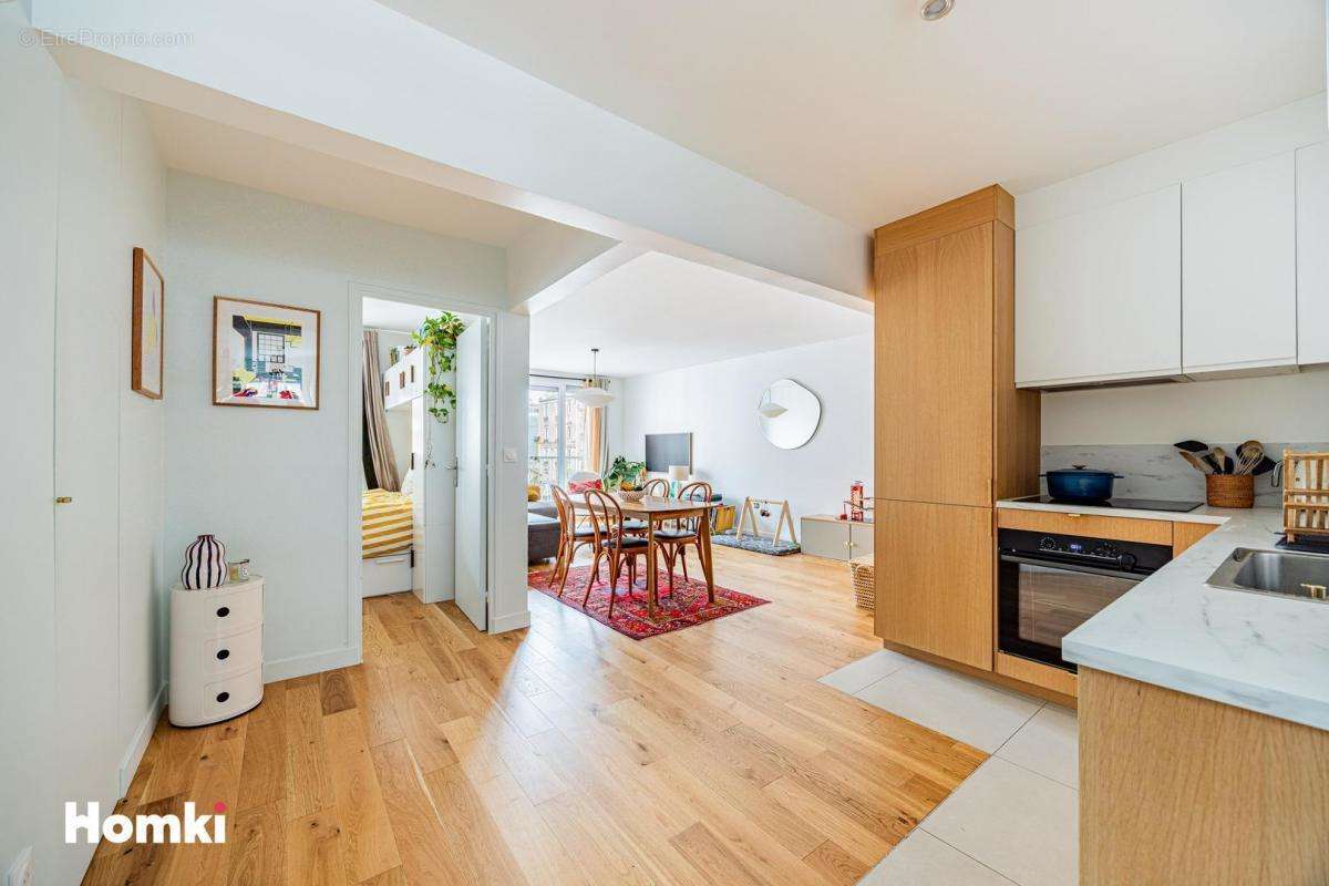 Appartement à PARIS-18E