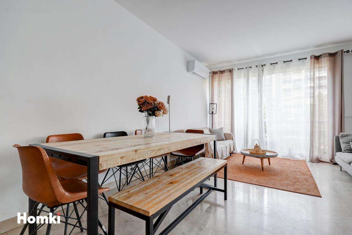 Appartement à MARSEILLE-8E