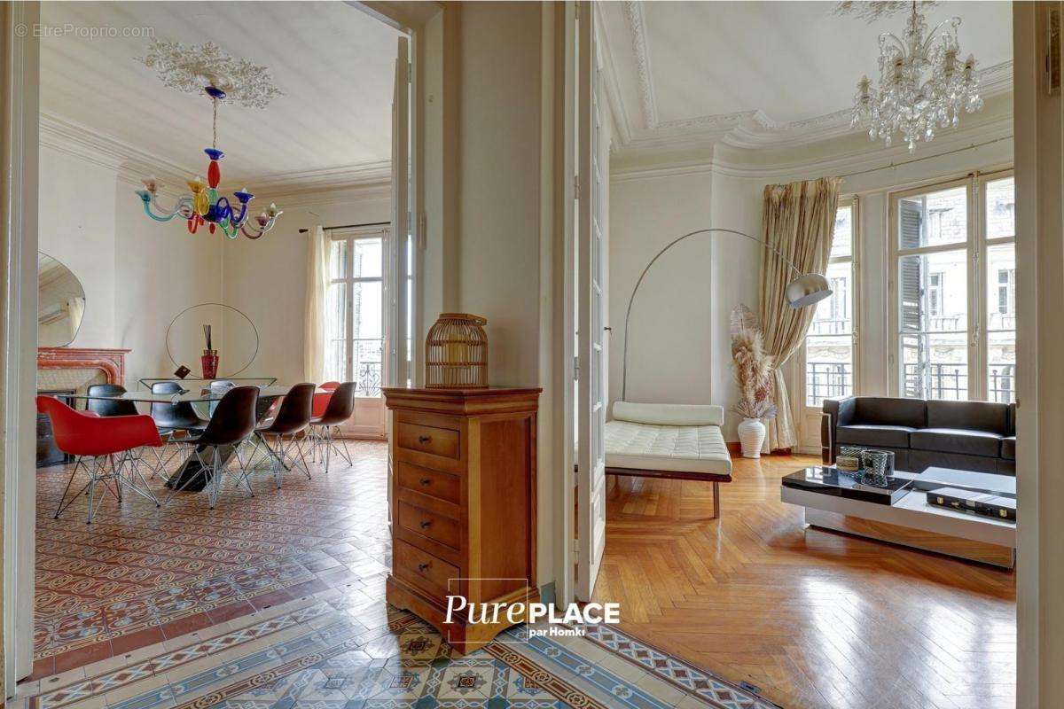 Appartement à MARSEILLE-8E