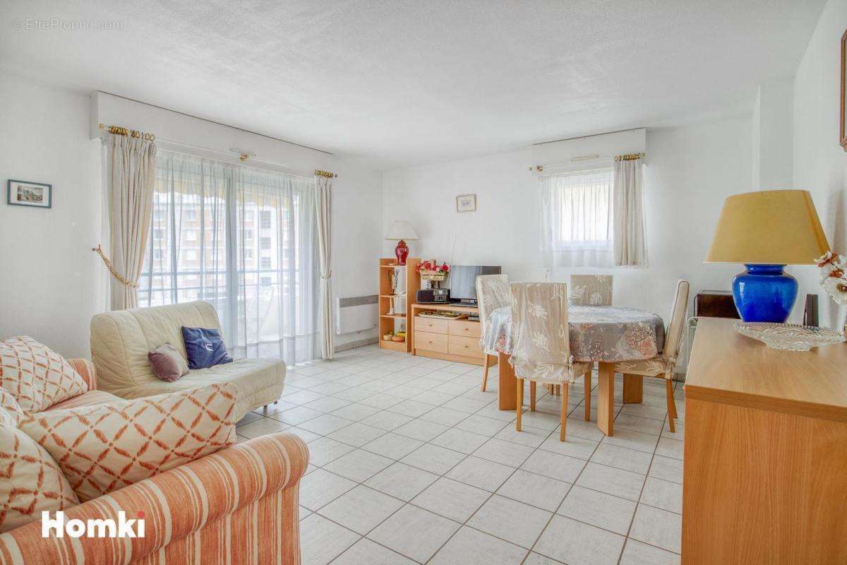 Appartement à FREJUS