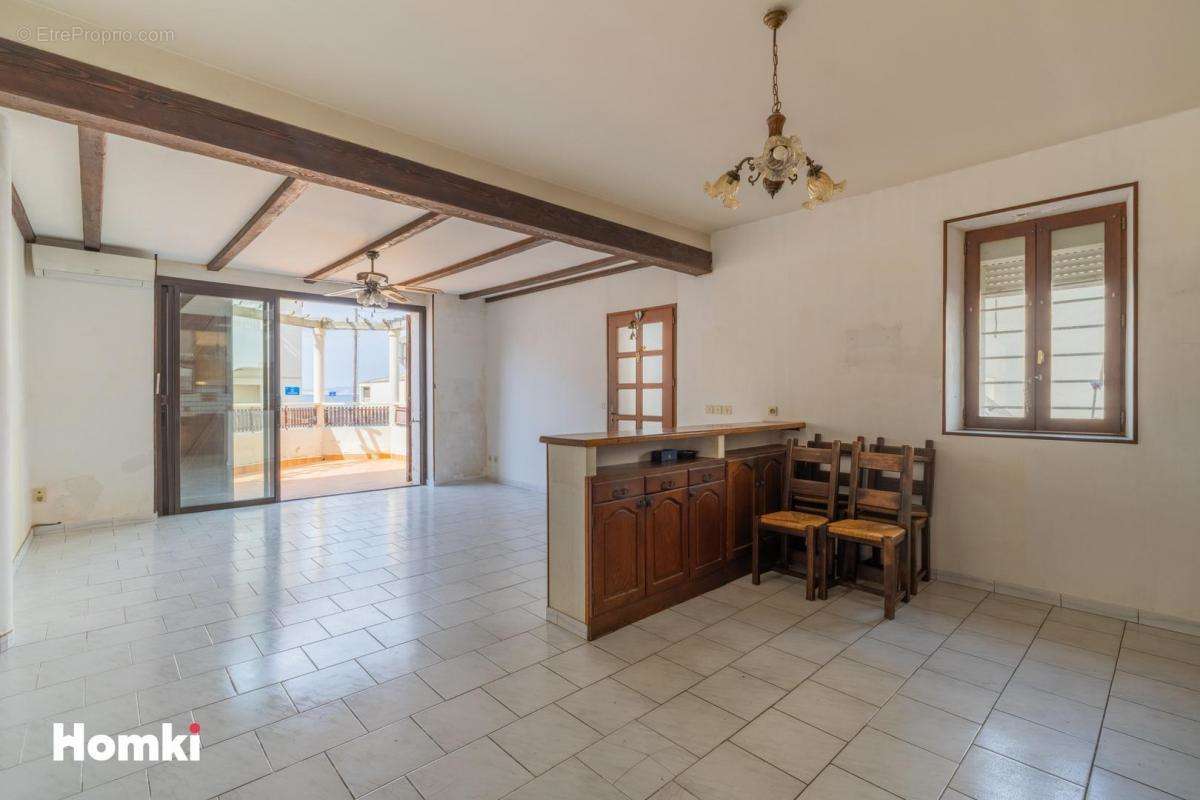 Appartement à MARSEILLE-8E