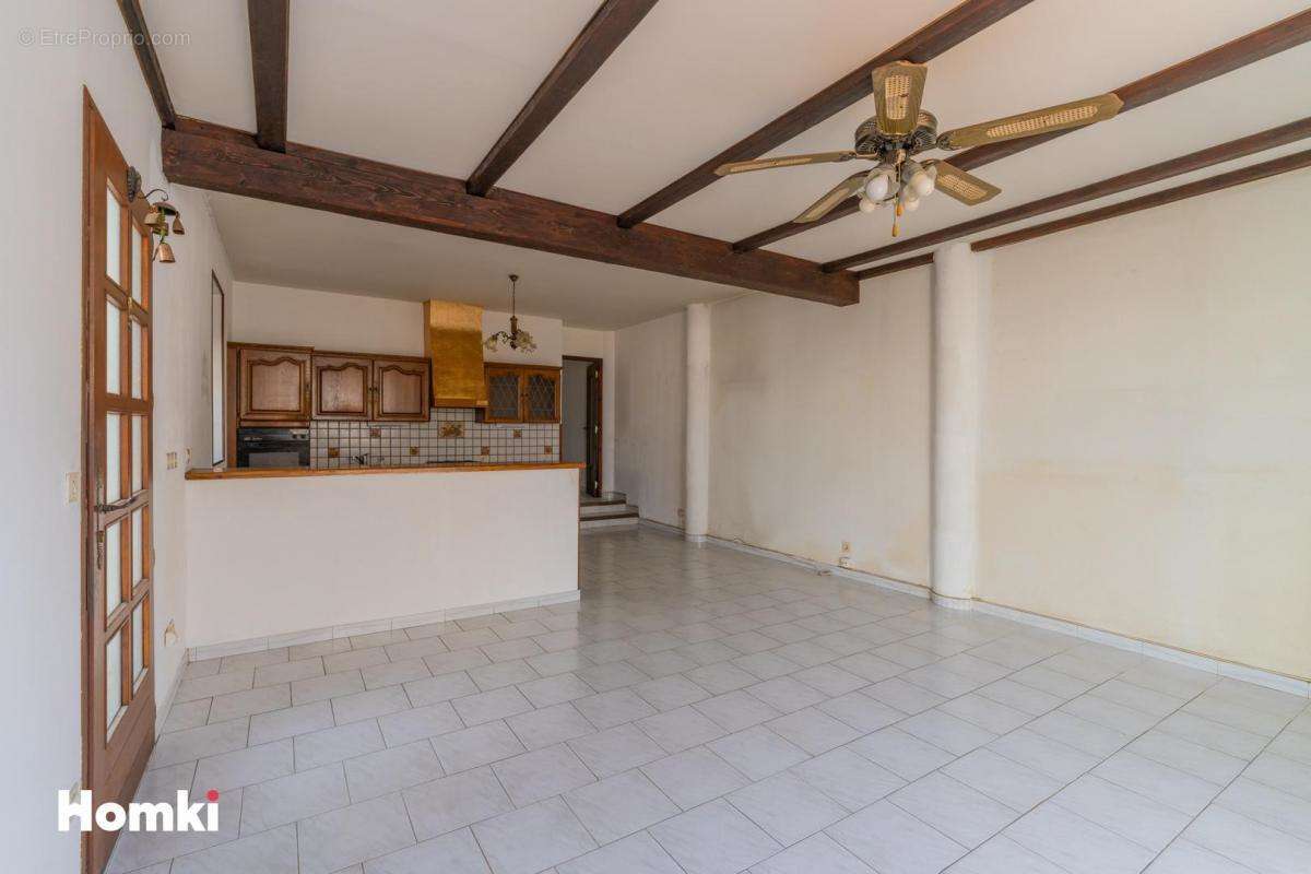 Appartement à MARSEILLE-8E