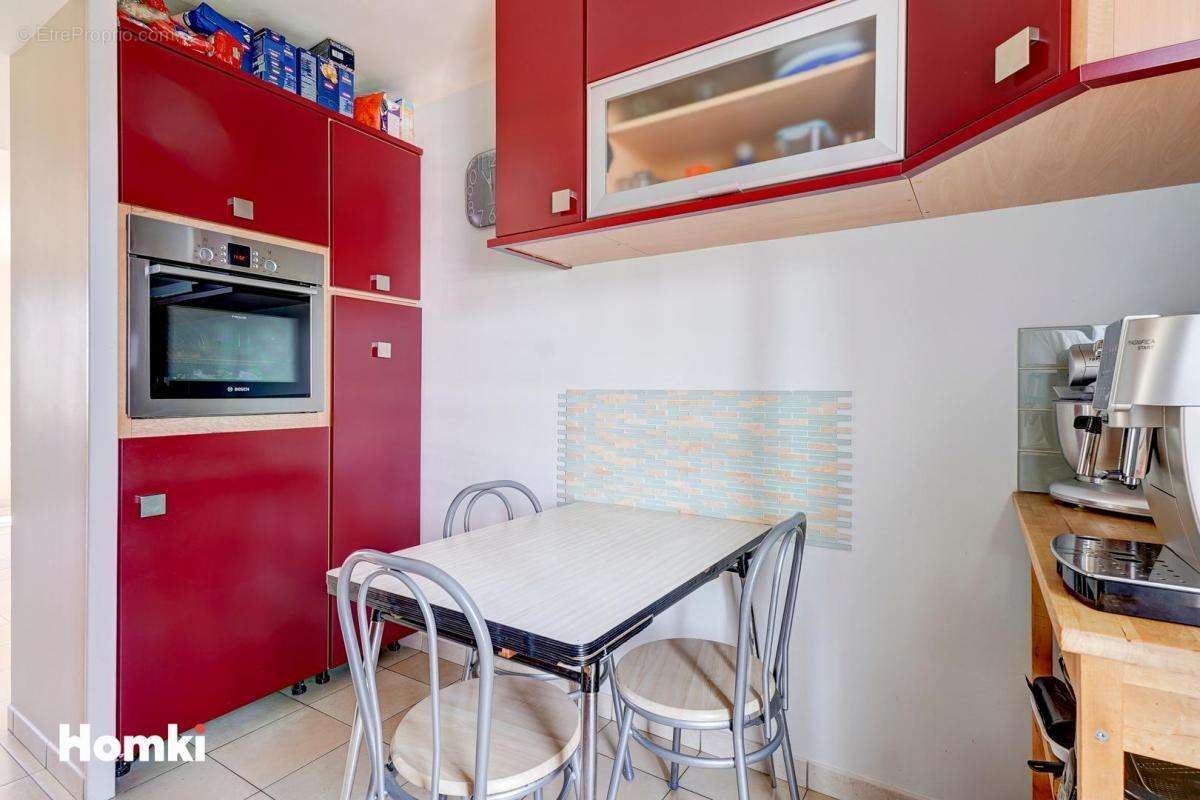 Appartement à MARSEILLE-8E