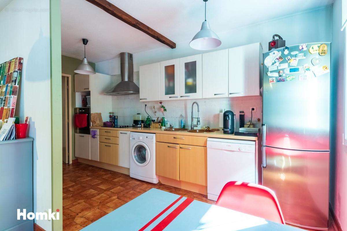 Appartement à MARSEILLE-8E