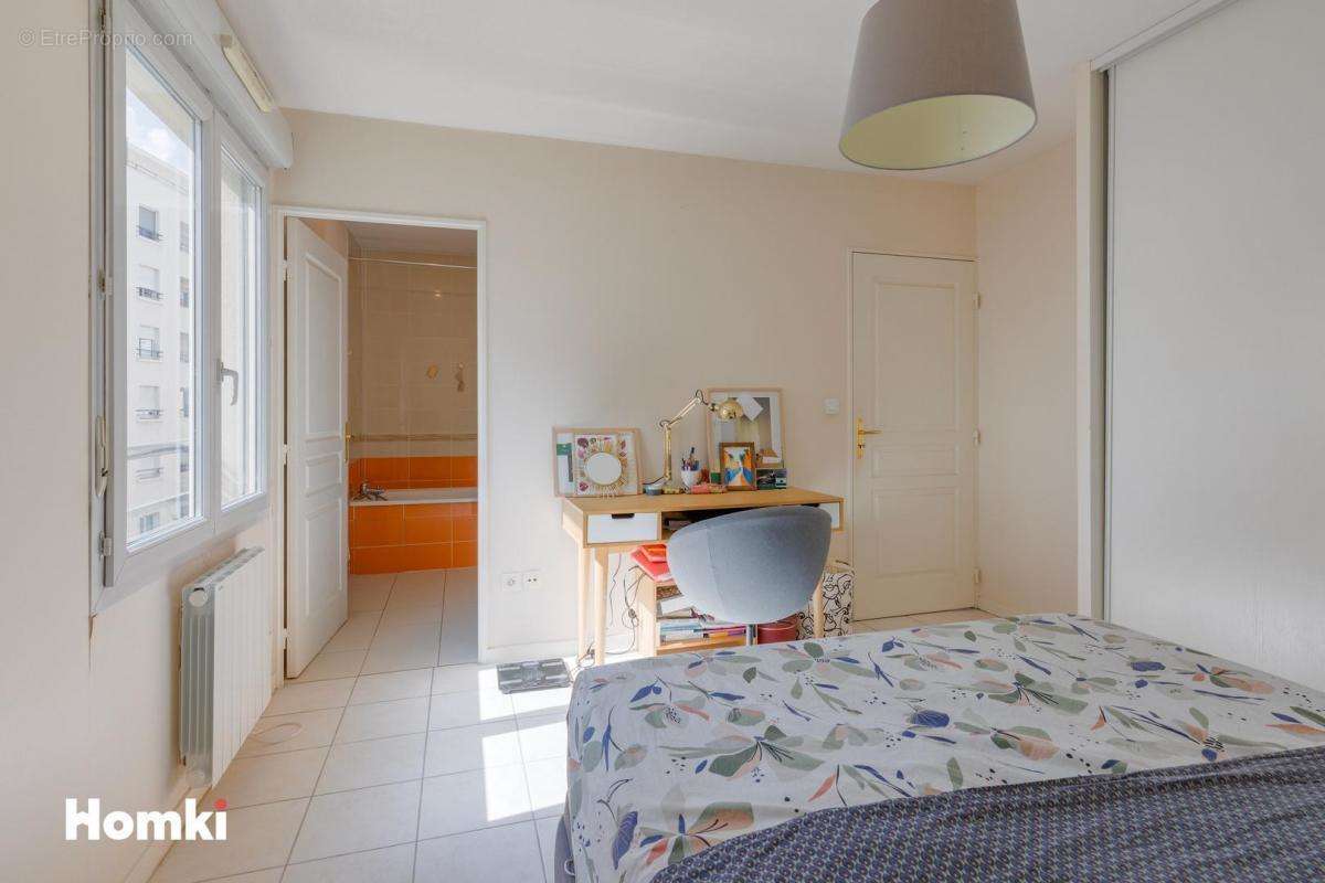 Appartement à LYON-8E