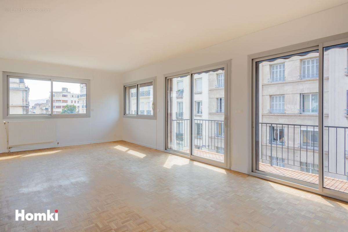 Appartement à MARSEILLE-8E