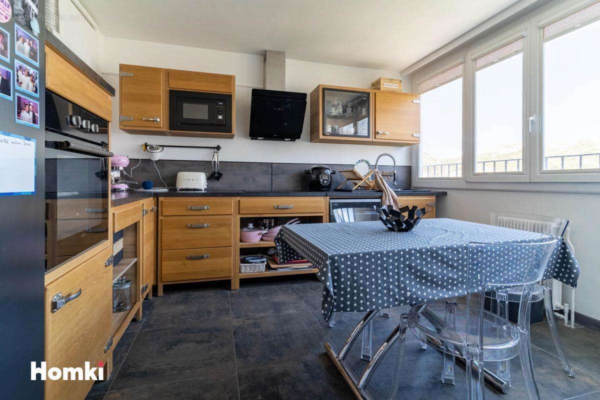 Appartement à MARSEILLE-9E