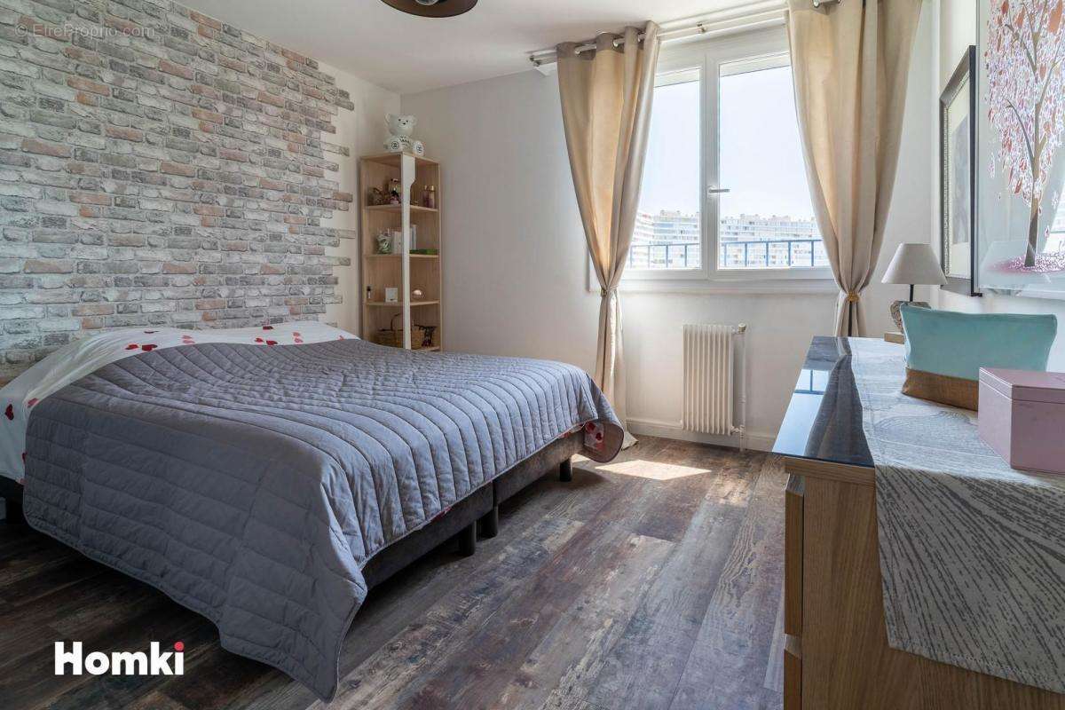 Appartement à MARSEILLE-9E