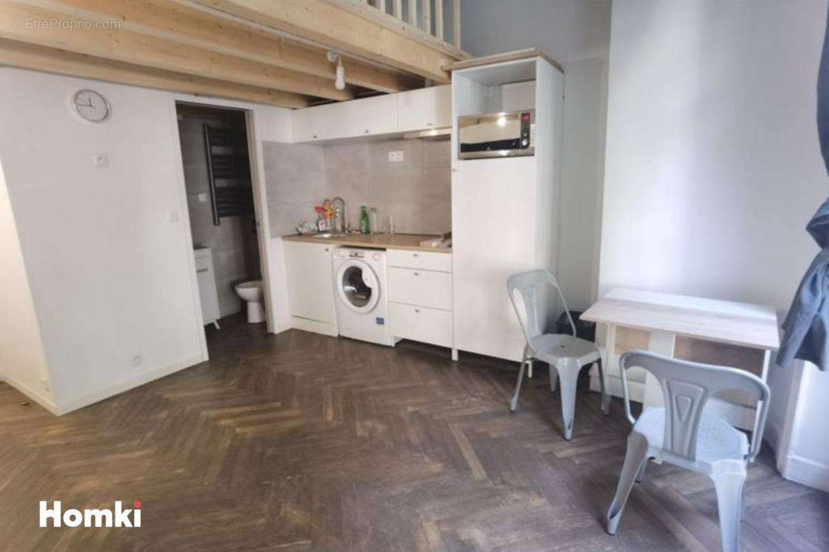 Appartement à MARSEILLE-4E