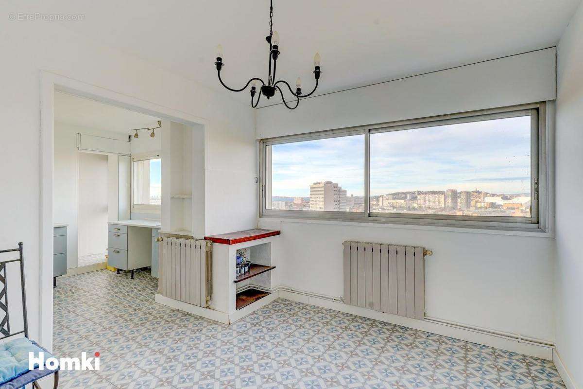 Appartement à MARSEILLE-9E