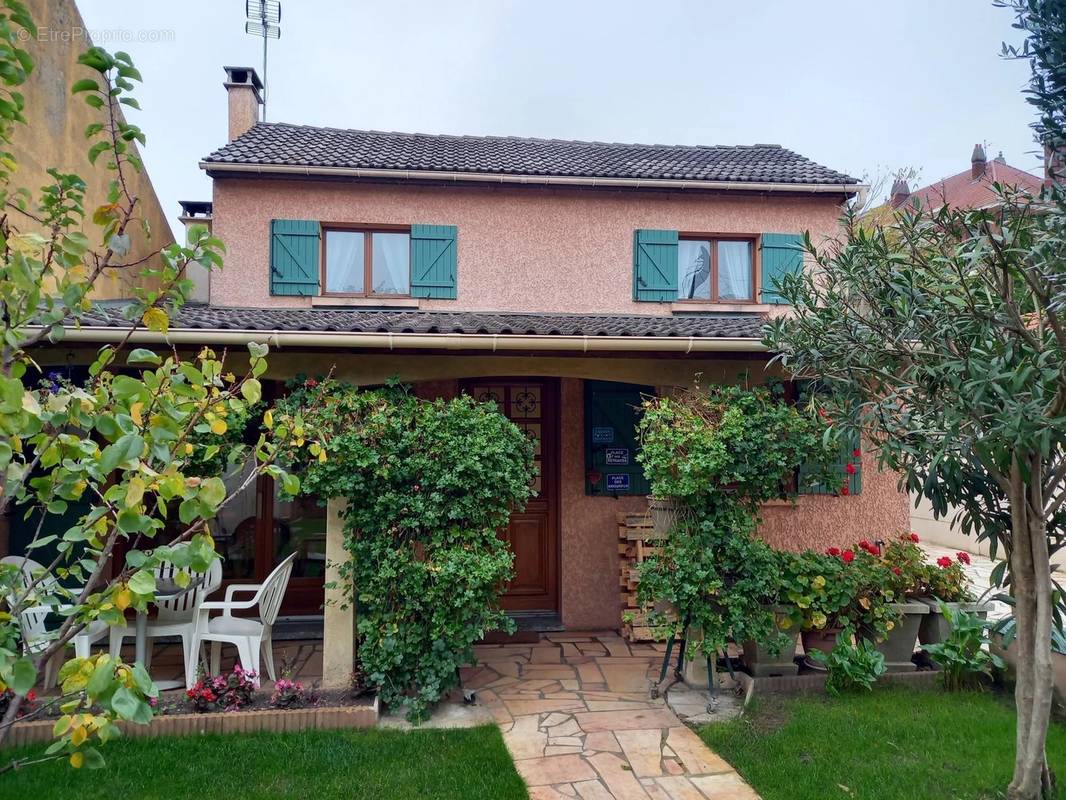 Maison à AULNAY-SOUS-BOIS