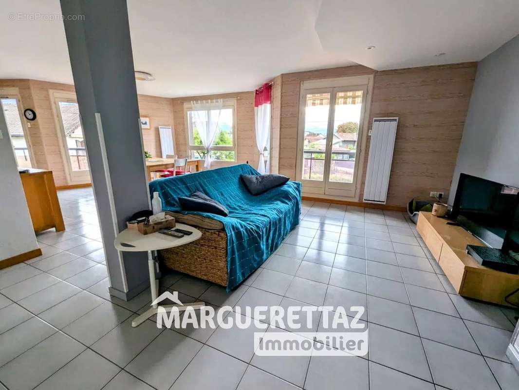 Appartement à VETRAZ-MONTHOUX