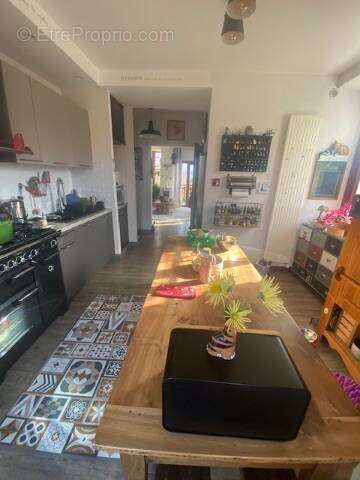 Appartement à POUGNY