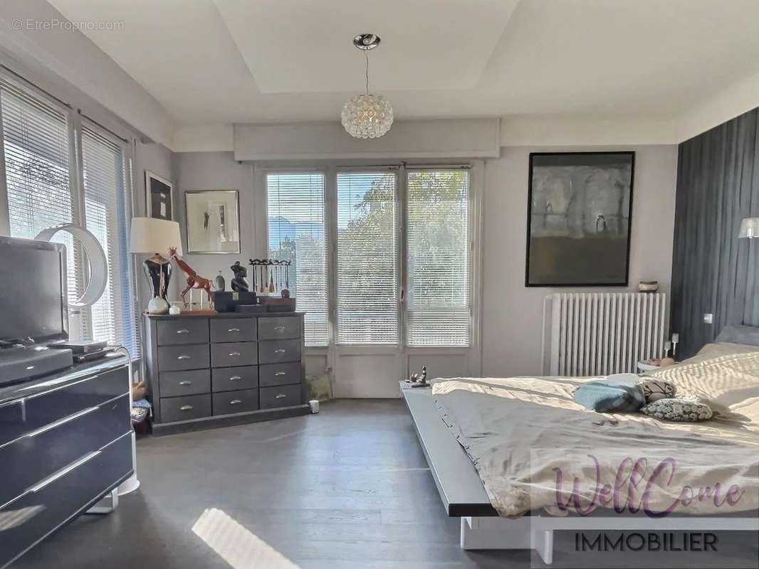 Appartement à AIX-LES-BAINS