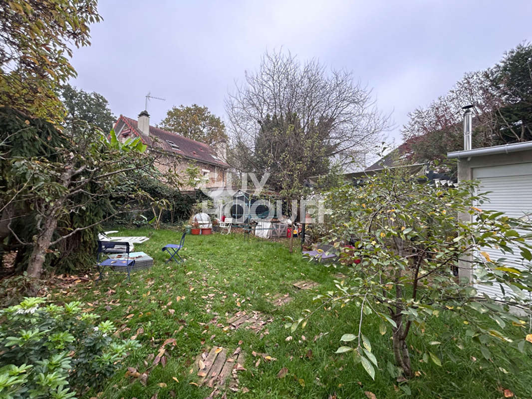 Maison à LES PAVILLONS-SOUS-BOIS