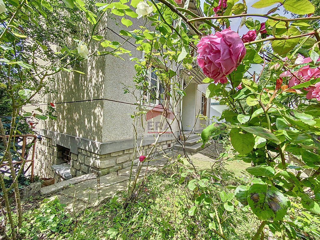 Maison à SURESNES