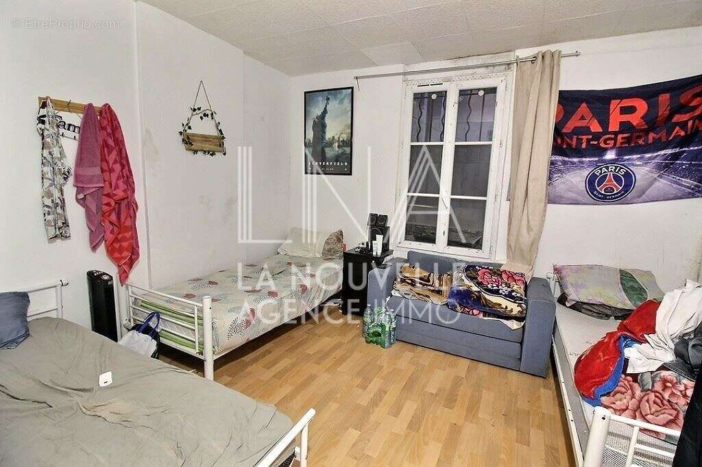 Appartement à LES LILAS