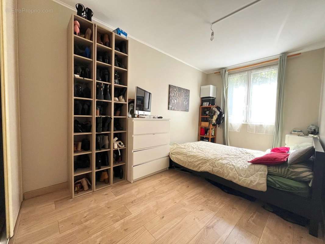 Appartement à LES CLAYES-SOUS-BOIS