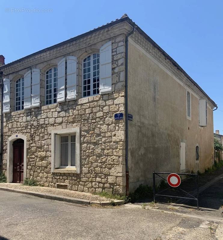 Maison à SAINT-CLAR