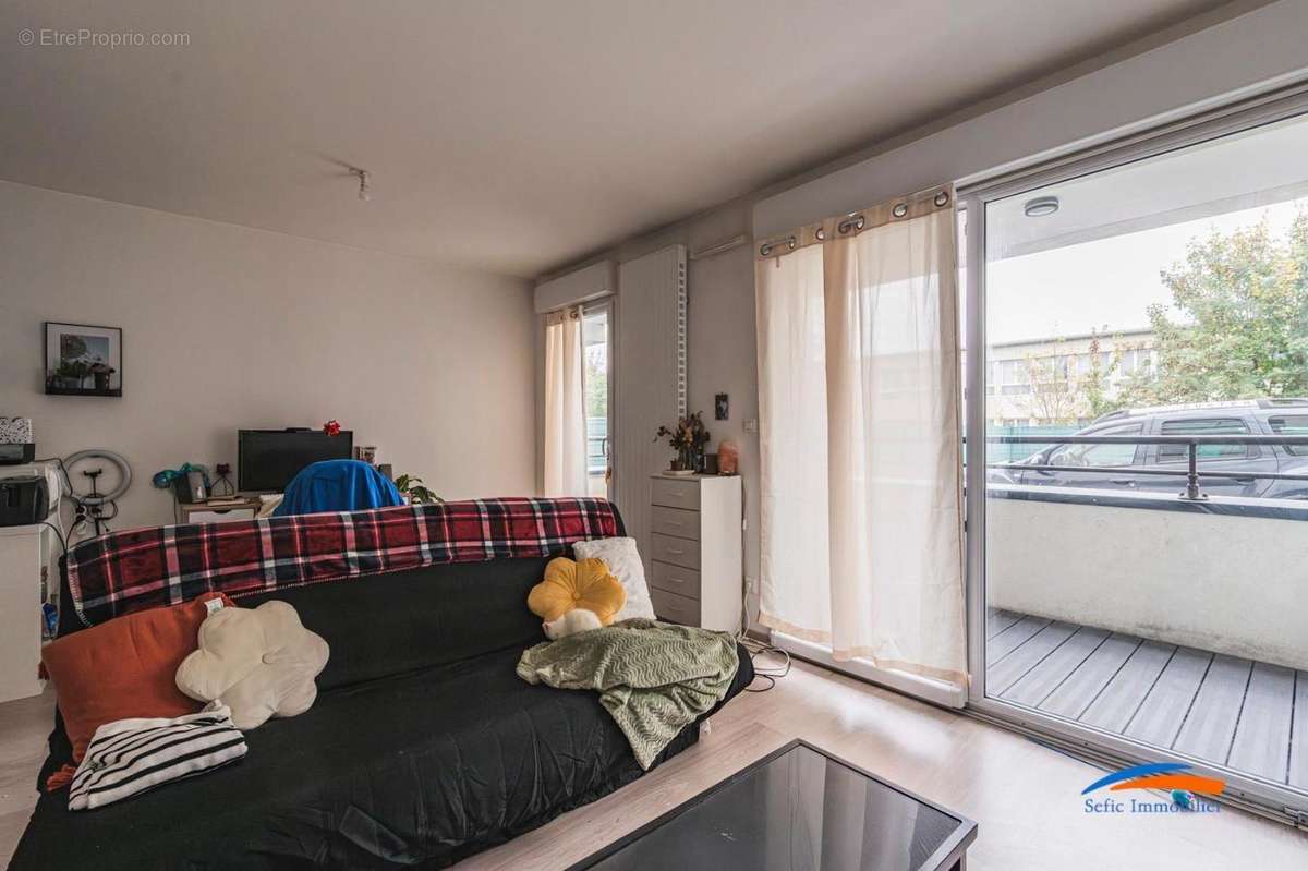   - Appartement à REIMS