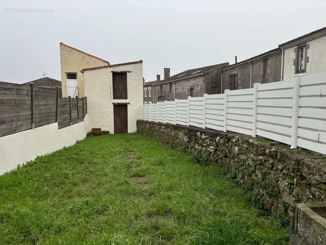 Maison à SAINT-AUBIN-DES-ORMEAUX