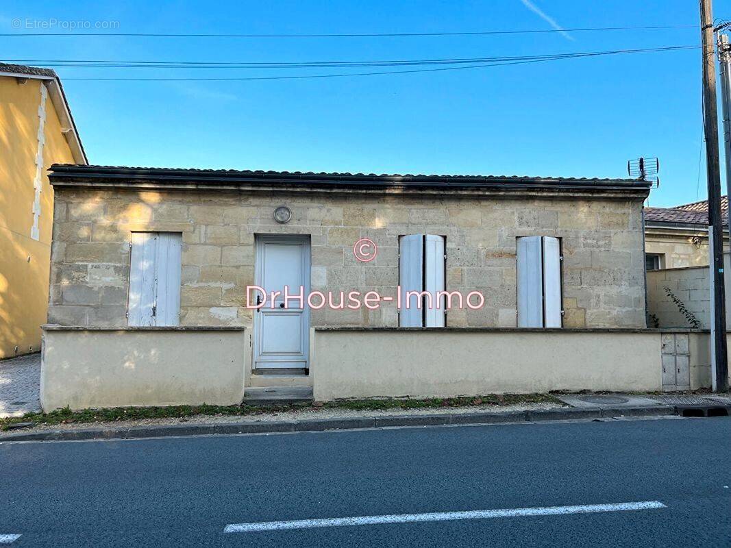 Maison à AMBARES-ET-LAGRAVE