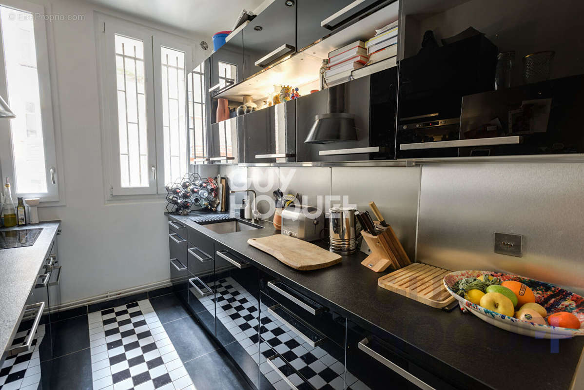 Appartement à PARIS-18E