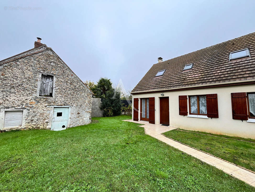 Maison à DOURDAN