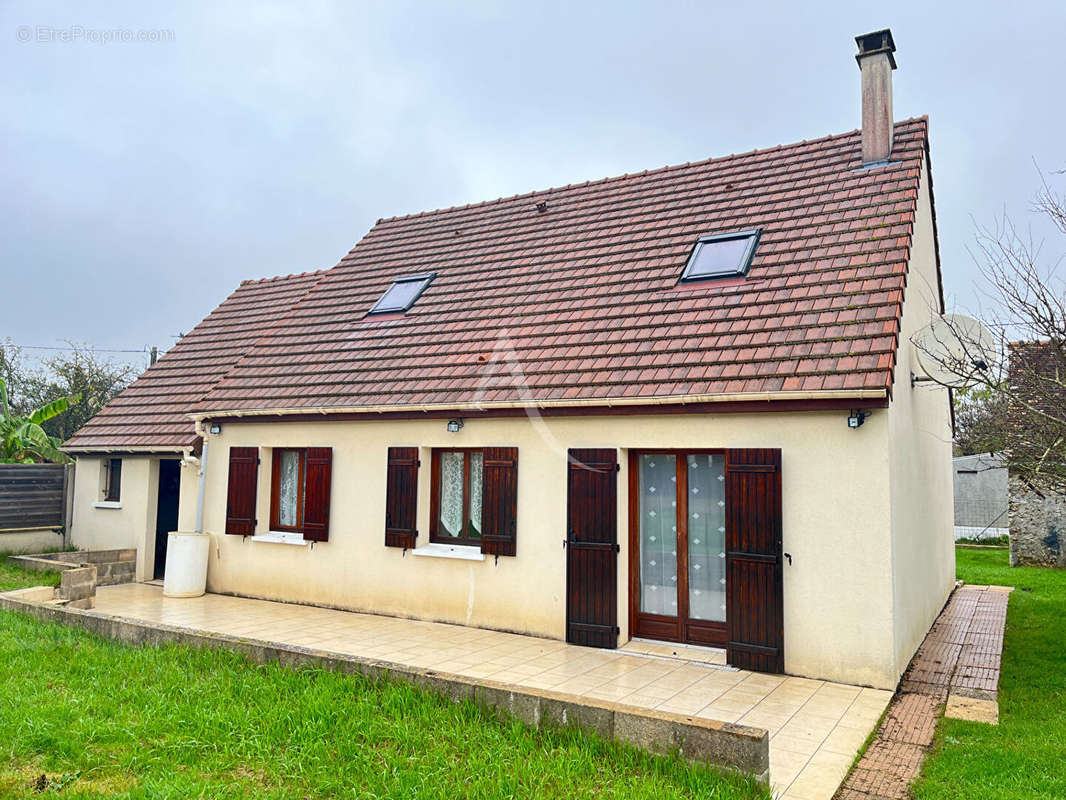 Maison à DOURDAN