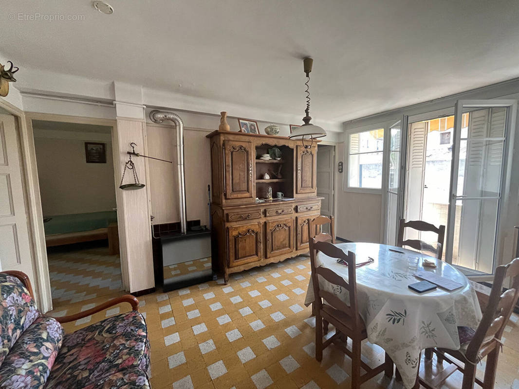 Appartement à MARSEILLE-3E