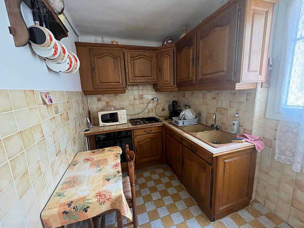 Appartement à MARSEILLE-3E