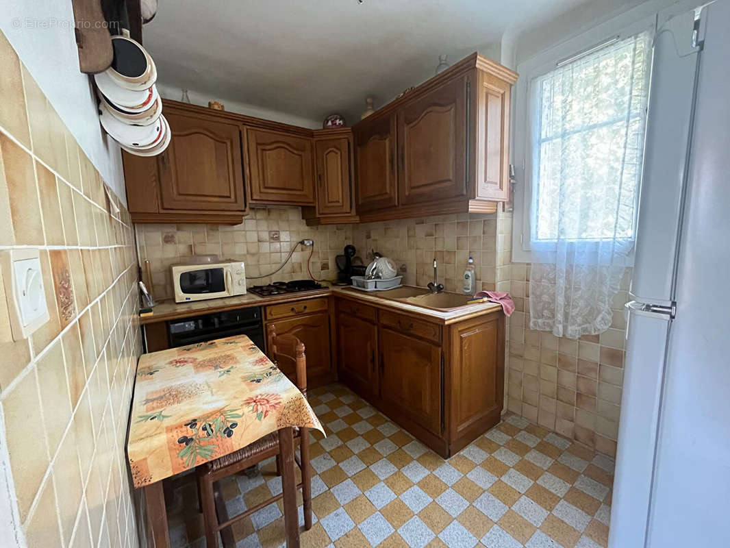 Appartement à MARSEILLE-3E