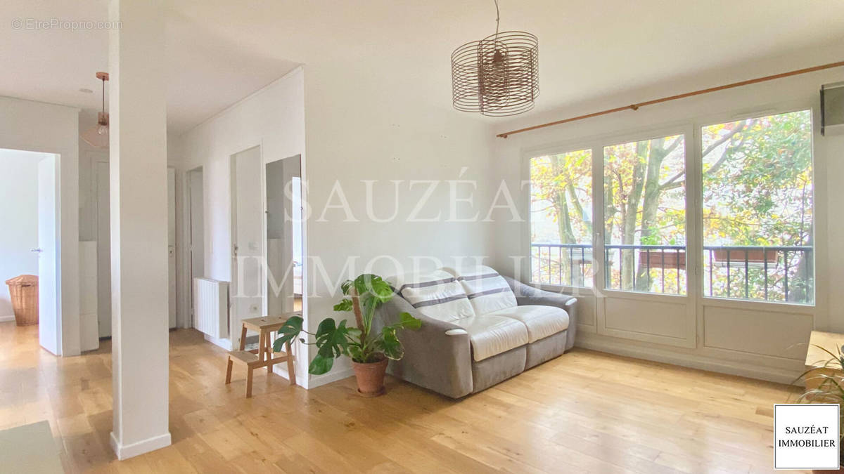 Appartement à MONTROUGE