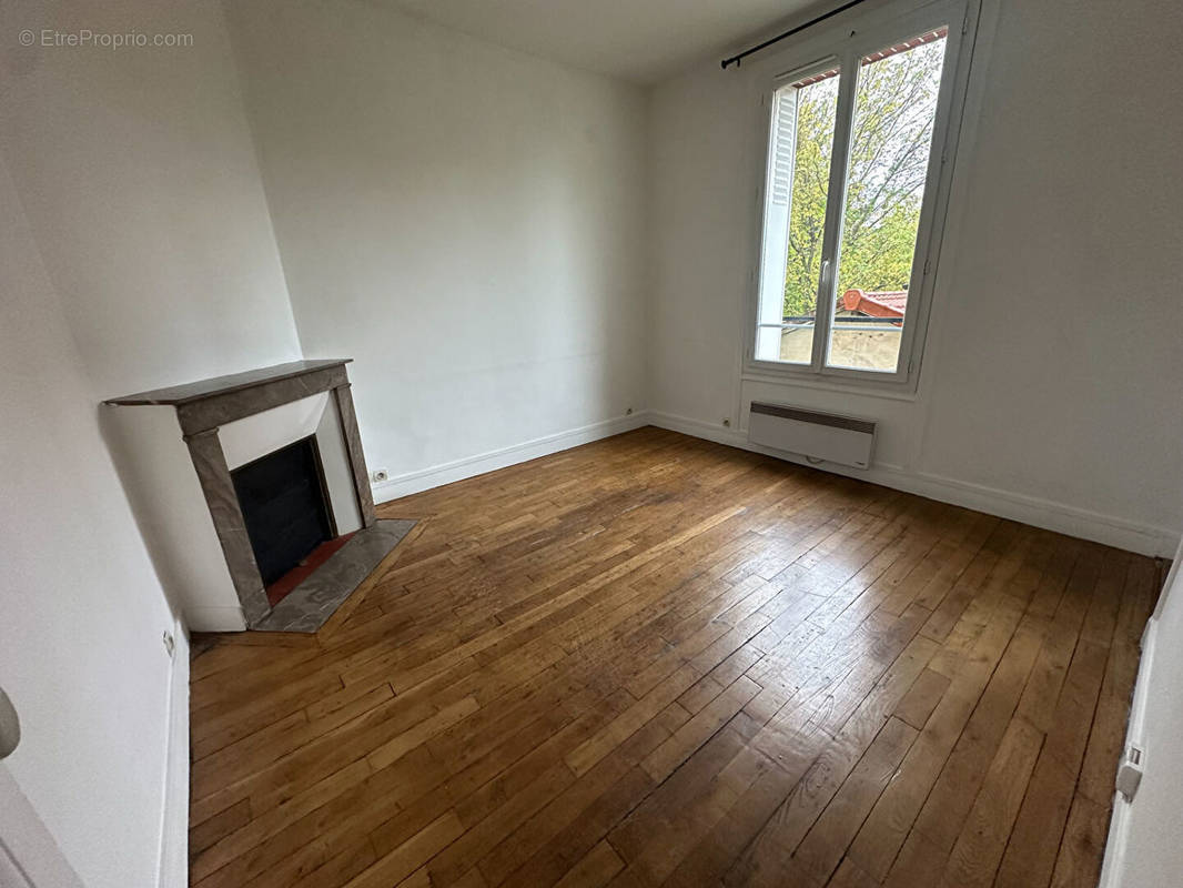 Appartement à ENGHIEN-LES-BAINS