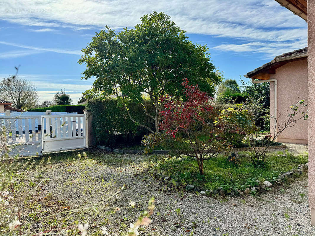 Maison à SAUBION