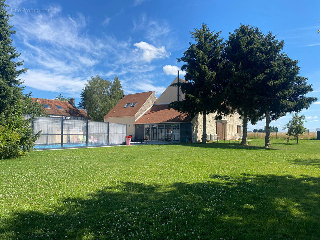 Maison à COULOMMIERS