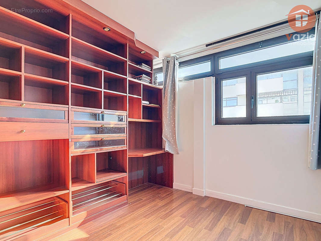 Appartement à NANTERRE