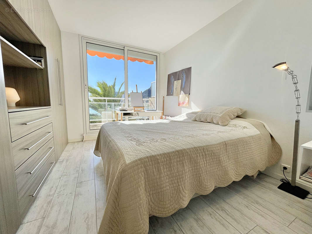 Appartement à ROQUEBRUNE-CAP-MARTIN