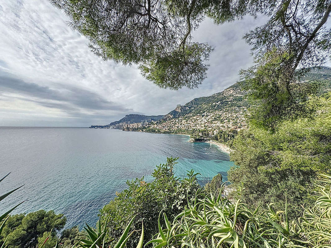 Appartement à ROQUEBRUNE-CAP-MARTIN