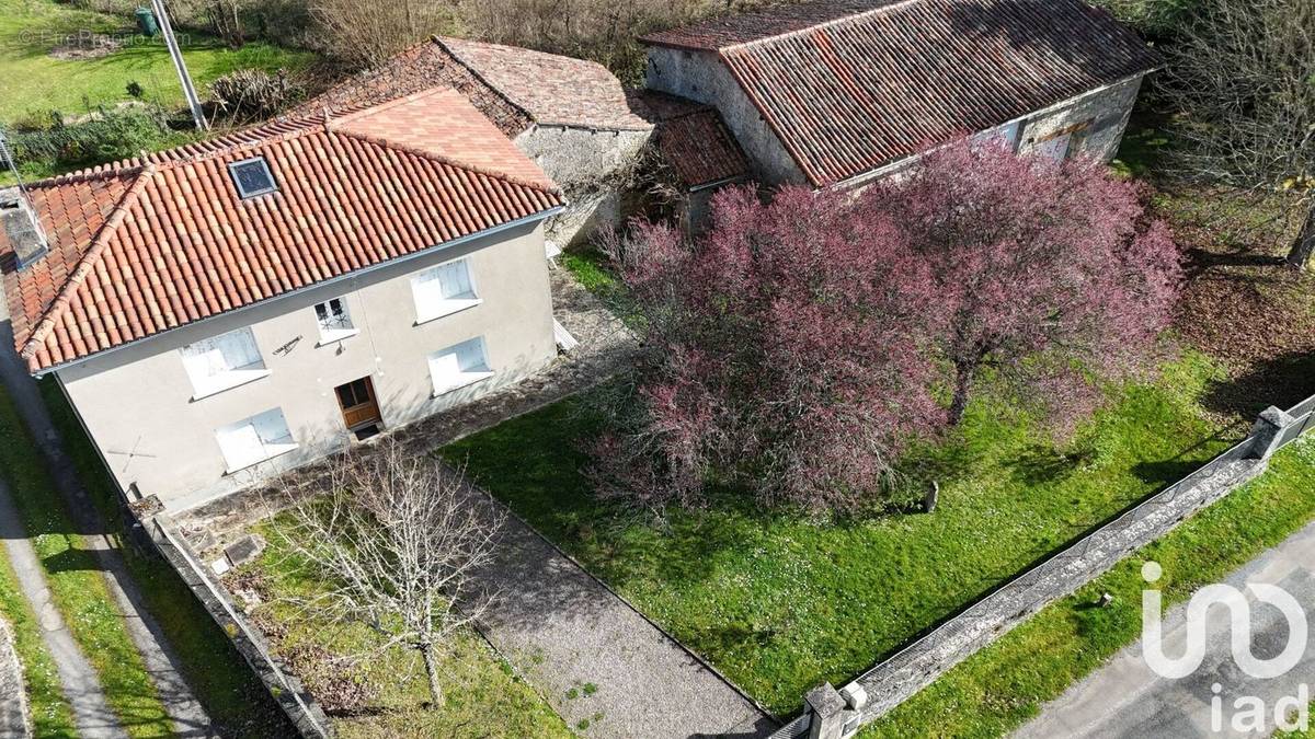 Photo 1 - Maison à BENEST