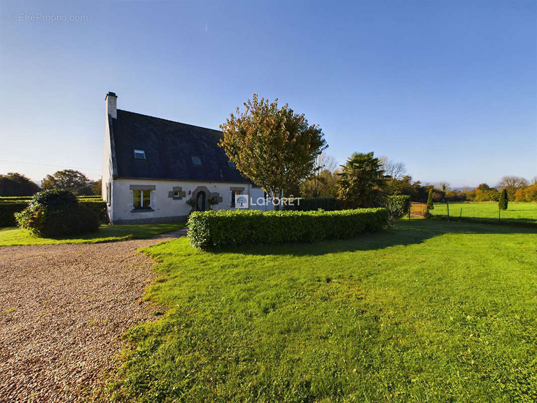 Maison à LOQUEFFRET